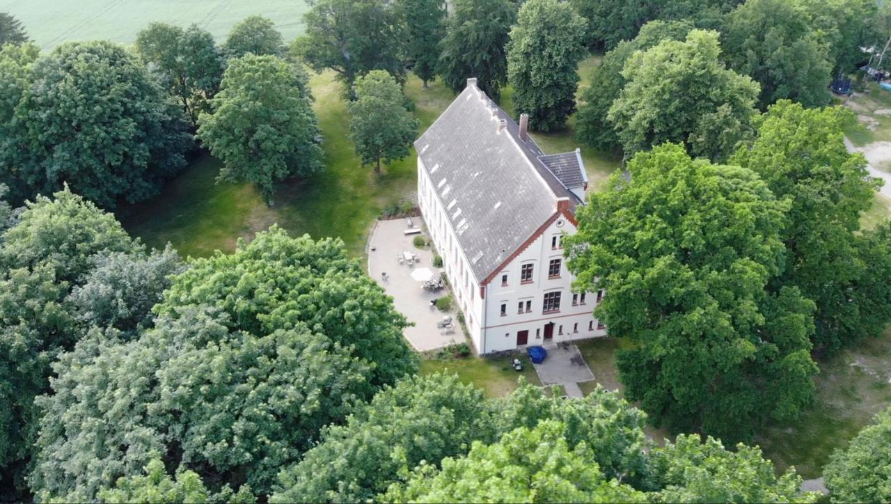 Gutshaus Zarchlin Apartment Barkhagen Luaran gambar