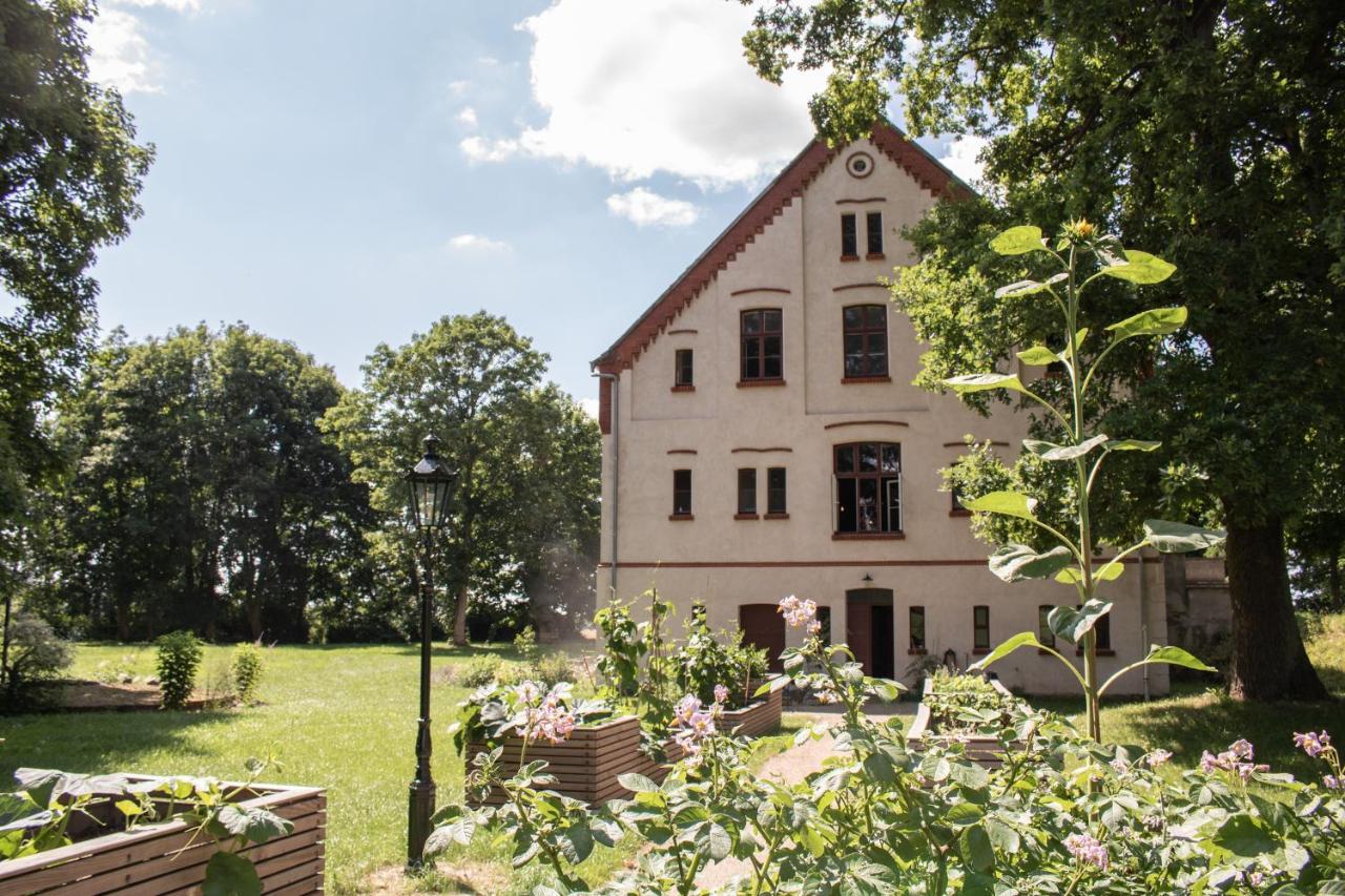 Gutshaus Zarchlin Apartment Barkhagen Luaran gambar
